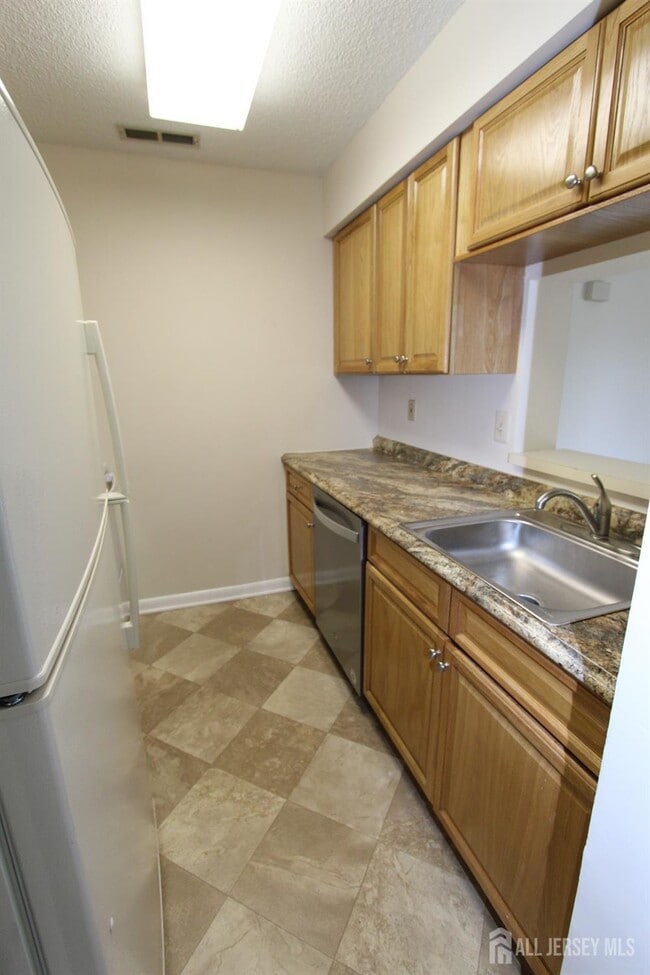 Building Photo - 4707 Ravens Crest Dr
