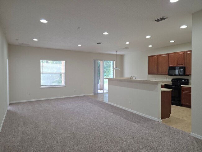 Building Photo - Three Bedroom Home at Charleston Park in Apopka