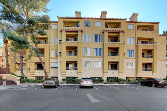 Building Photo - 260 E Flamingo Rd