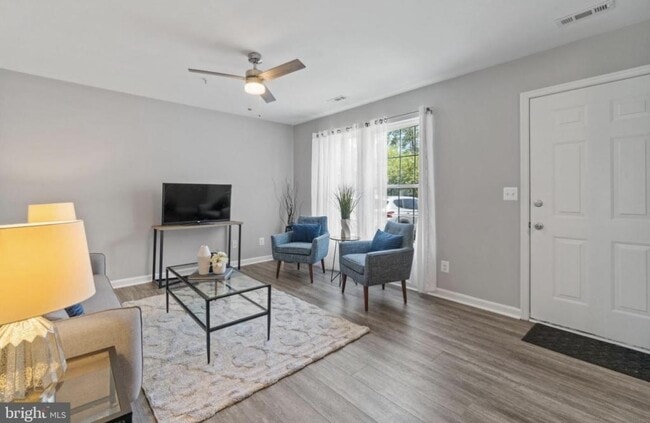 Building Photo - 45839 Wolftrap Way