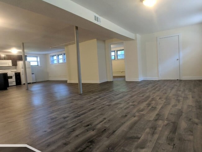 Building Photo - 2526 N Kedzie Blvd