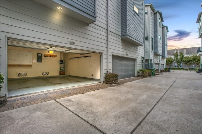 Building Photo - 1508 Beall St