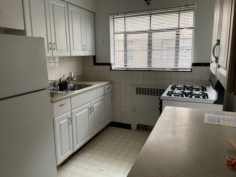 Building Photo - 2625 Park Ave