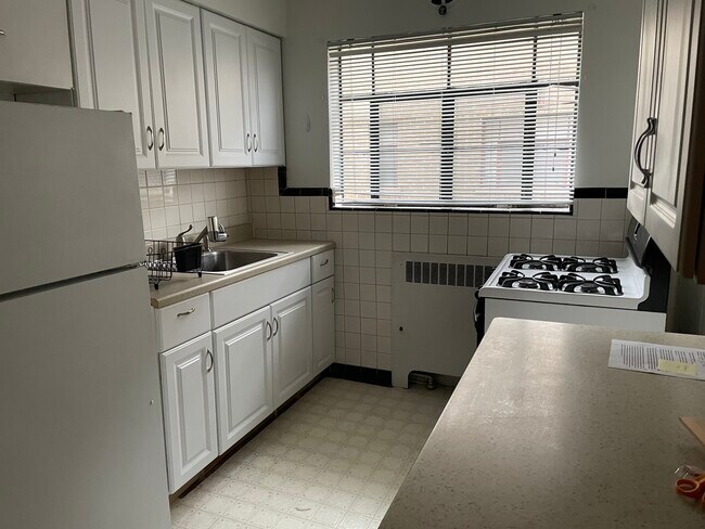 Building Photo - 2625 Park Ave