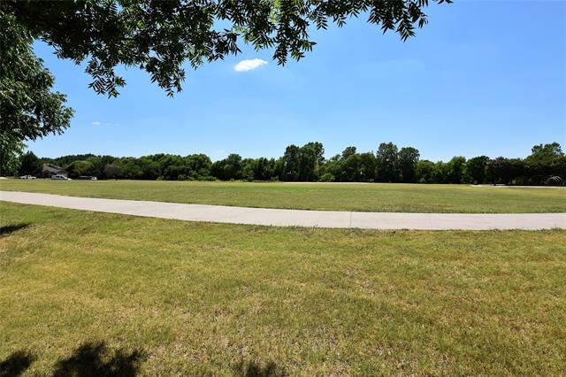 Building Photo - 9328 Warren Dr