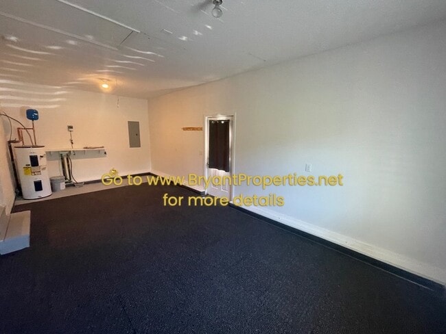 Building Photo - 1761 S Walker Rd