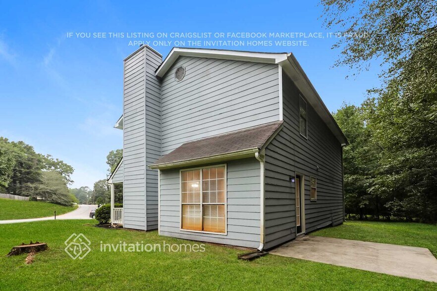 Building Photo - 220 Rosewood Dr