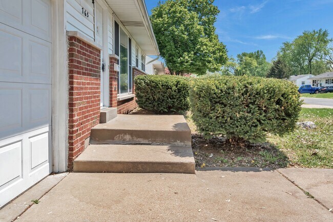 Building Photo - 765 Babler Dr