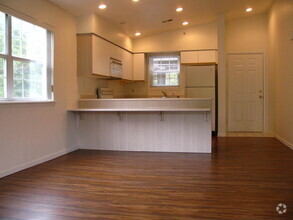 Building Photo - Condominium in The Oaks of Holiday Hills R...