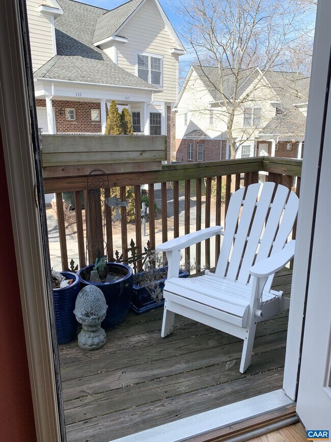 Building Photo - 112 Old Fifth Cir