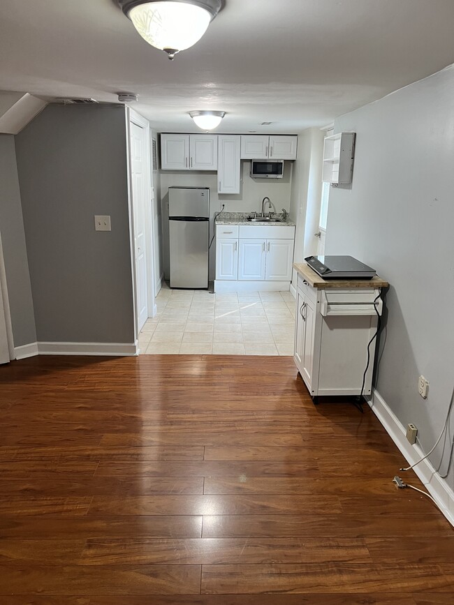 Building Photo - 3001 16th Rd S