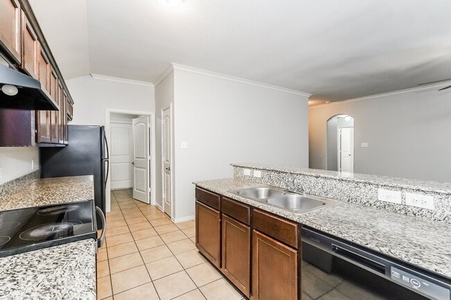 Building Photo - Newly Renovated Single Family Home | 4 BR/2BA | Oversized yard