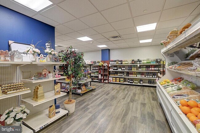 Building Photo - 5225 Pooks Hill Rd