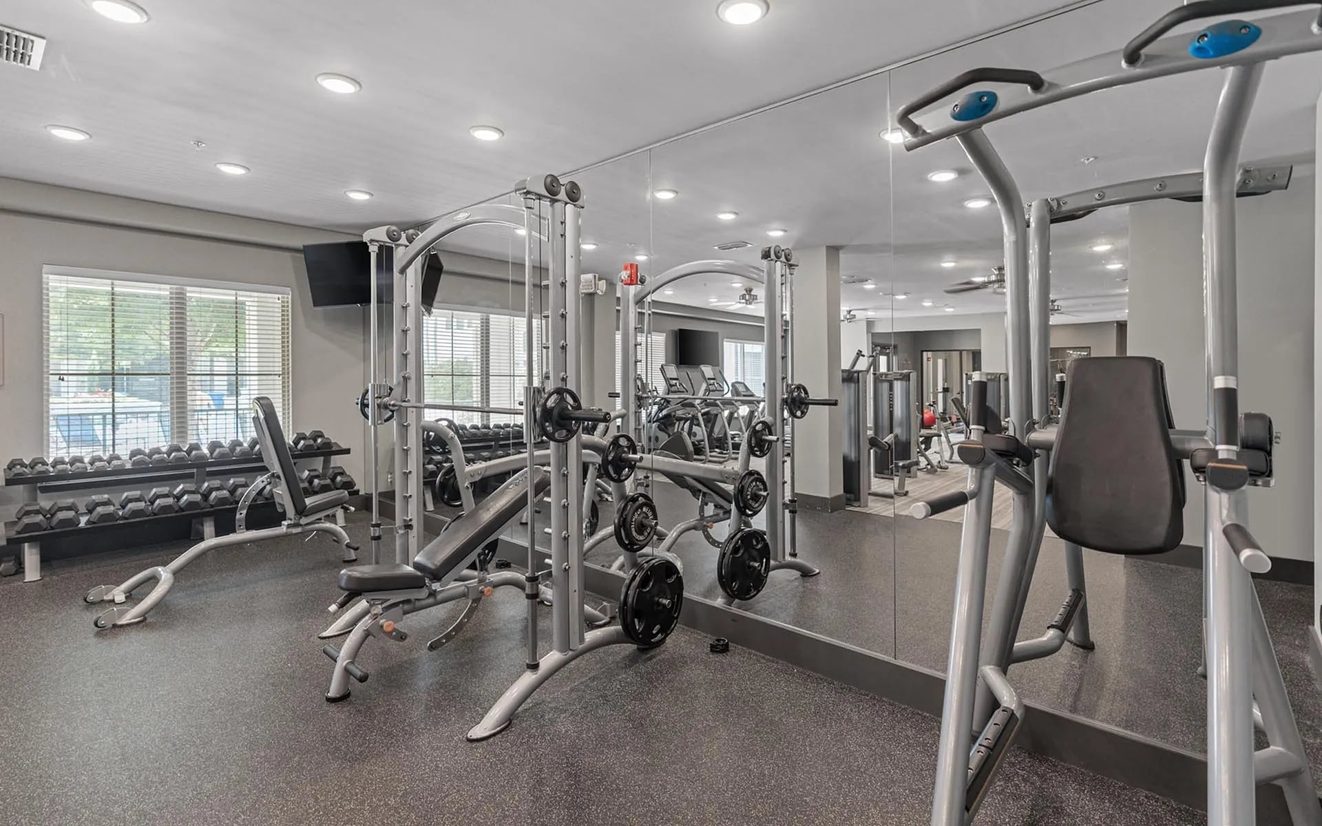 Building Photo - 1200 Brookwood Dr