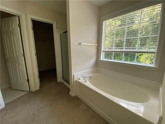 Building Photo - 5454 Medlock Corners Dr