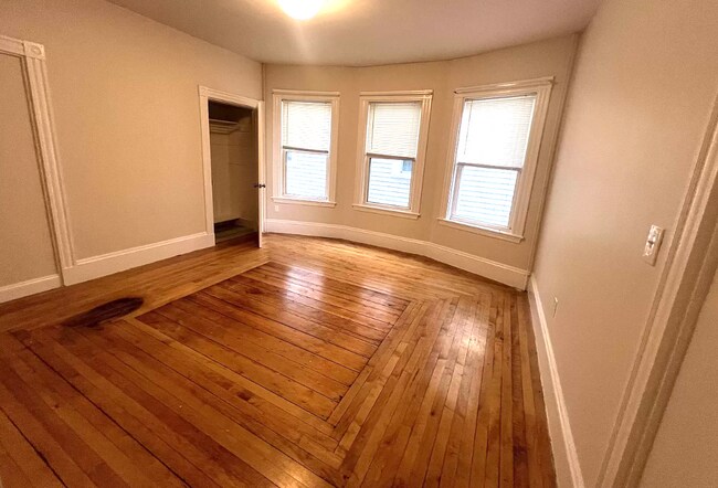 Building Photo - 17 Maryland St