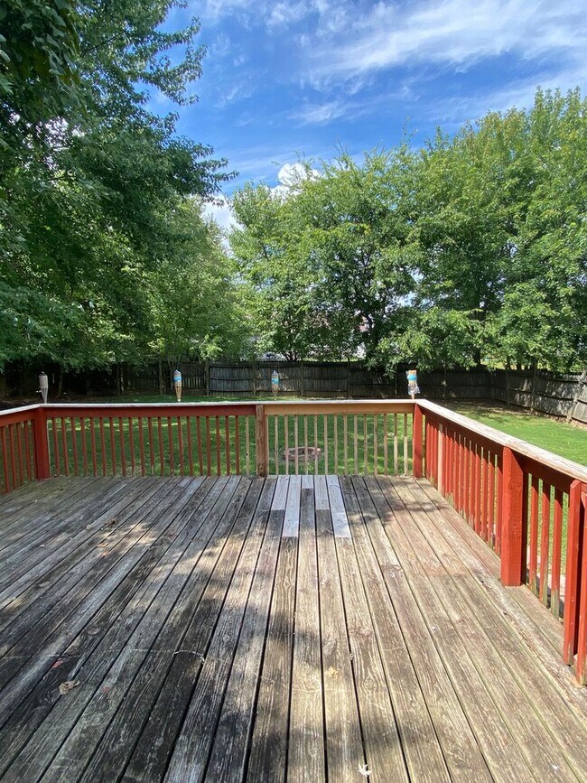 Building Photo - Ranch Style Home
