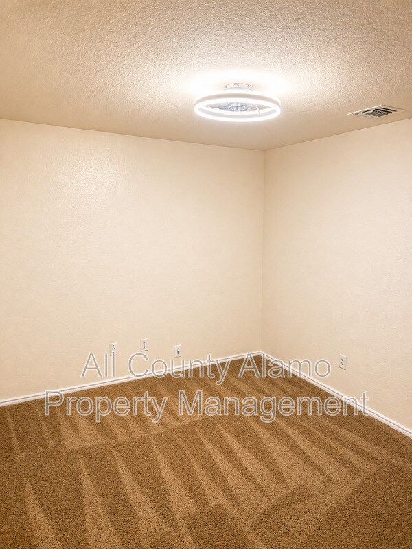 Building Photo - 9631 Sandflat Pass