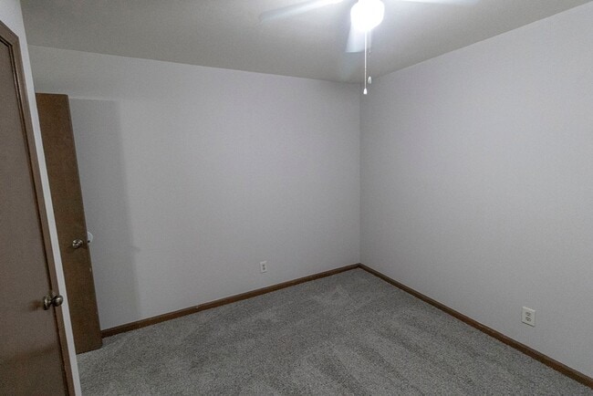 Building Photo - 4465-4467 Santa Anna Dr.