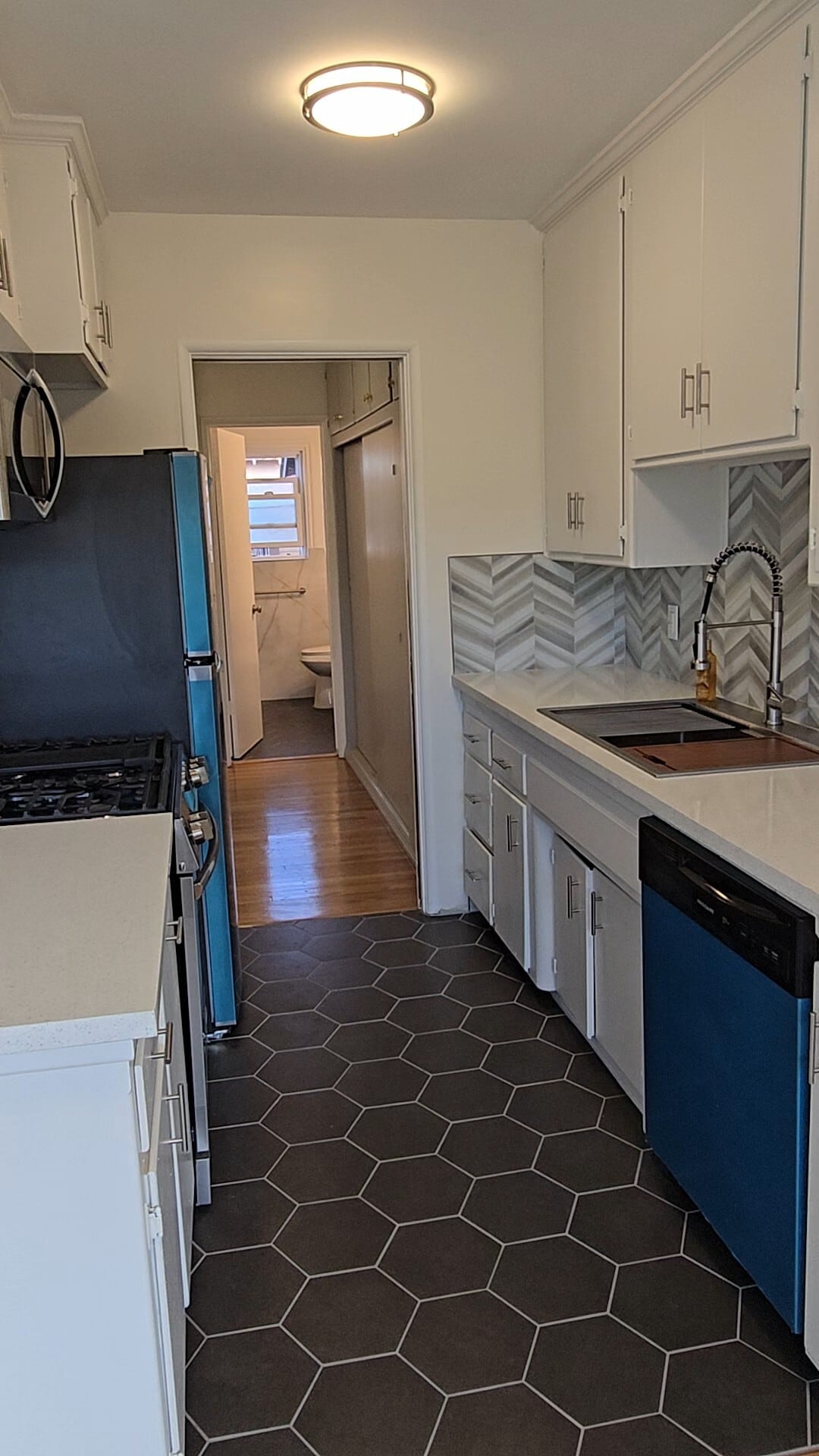 Building Photo - 2075 E Appleton St