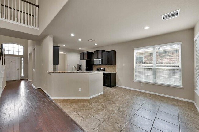 Building Photo - 2458 Garden Falls Dr