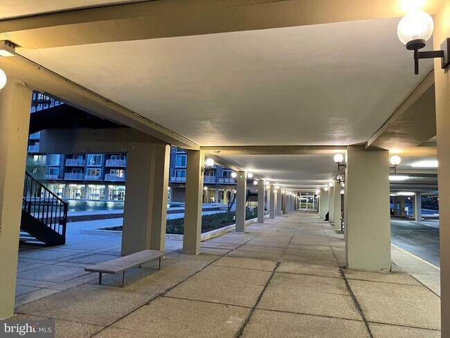 Building Photo - 520 N St SW