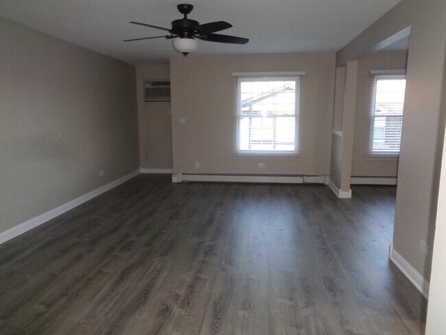 Building Photo - 9435 86th Ct