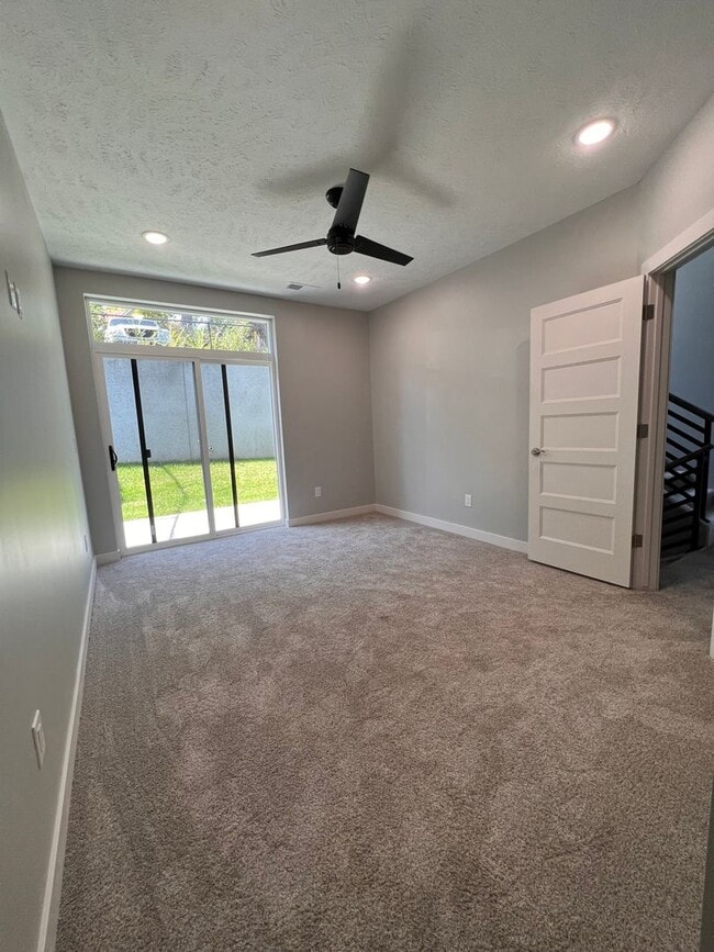 Building Photo - Luxury Living In Midtown near UNMC - 2bed 3bath + Garage