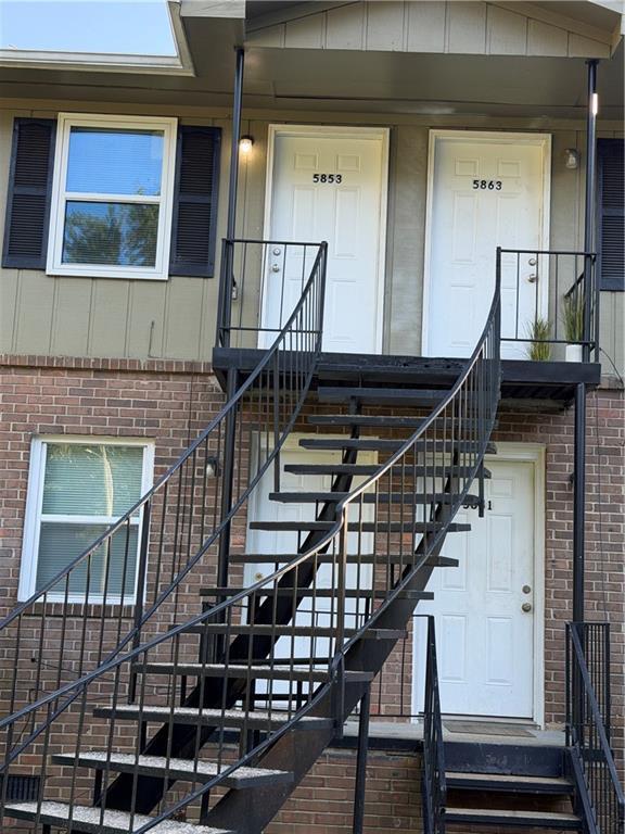 Building Photo - 5851 Lone Oak Dr SW