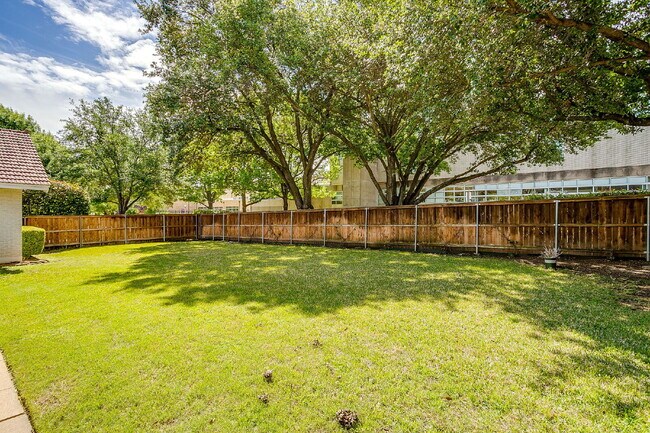 Building Photo - Beautifully Updated 3 Bedroom Home in the Heart of TCU
