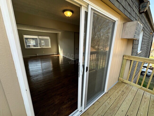 Building Photo - 6219 Graceland Ave