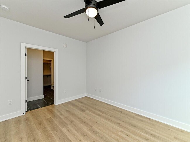 Building Photo - 2500 Longview St