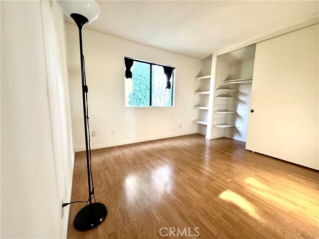 Building Photo - 20 Springflower