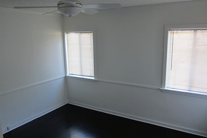 Back Bedroom (unfurnished) - 4927 Forman Ave