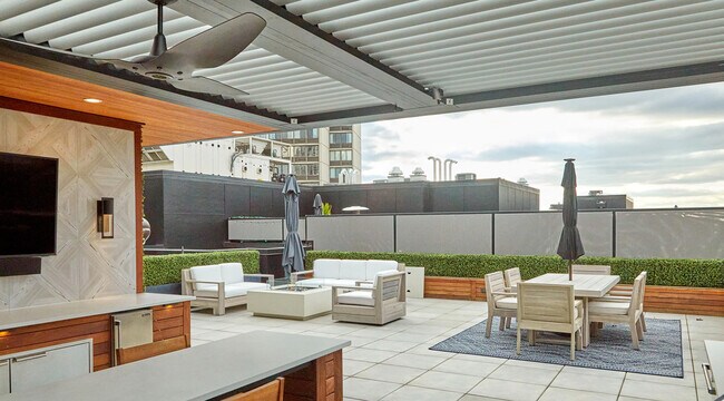 Building Photo - 2773 N Hampden Ct