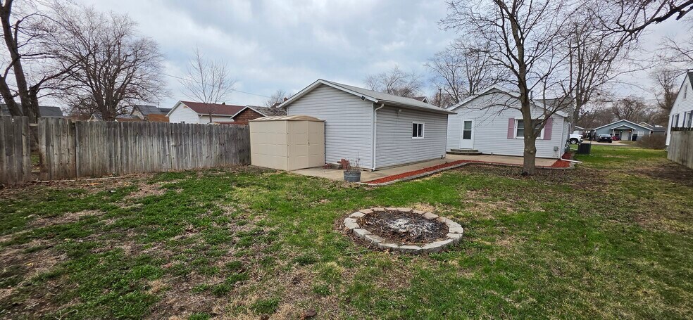 Building Photo - 3803 Granville Ave