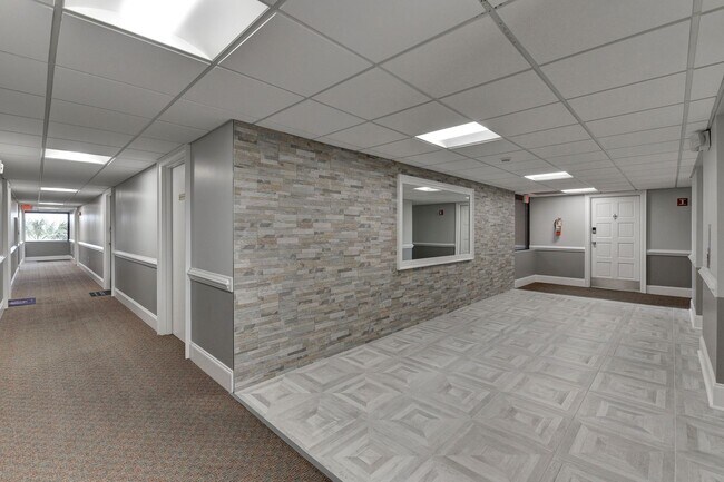 Building Photo - 1100 Wheat St