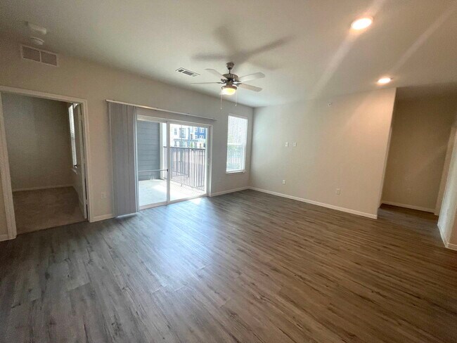 Building Photo - 12005 U.S. 380 Apt #6110, Aubrey, TX 76227...