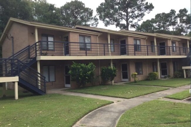 Building Photo - 300 Cobb Mill Rd