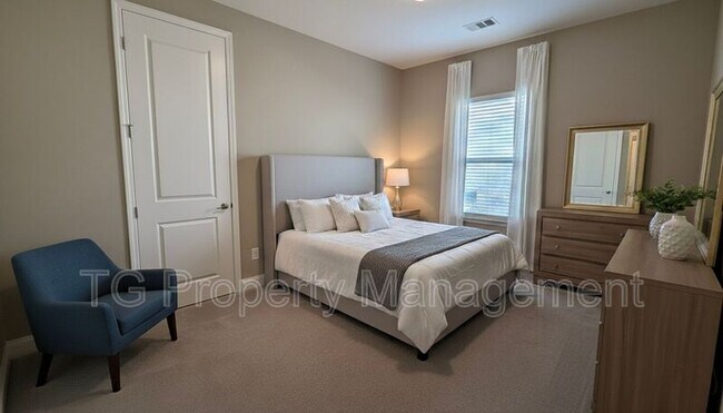 Building Photo - 122 Monthaven Dr