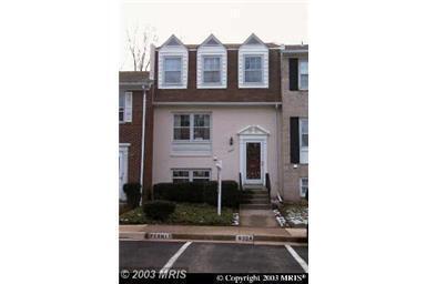 Building Photo - Love to relax? Love to entertain? You can ...