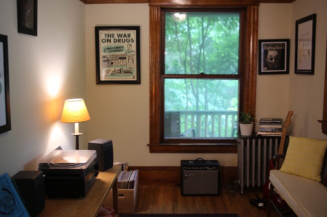 Building Photo - 36 Highland Ave