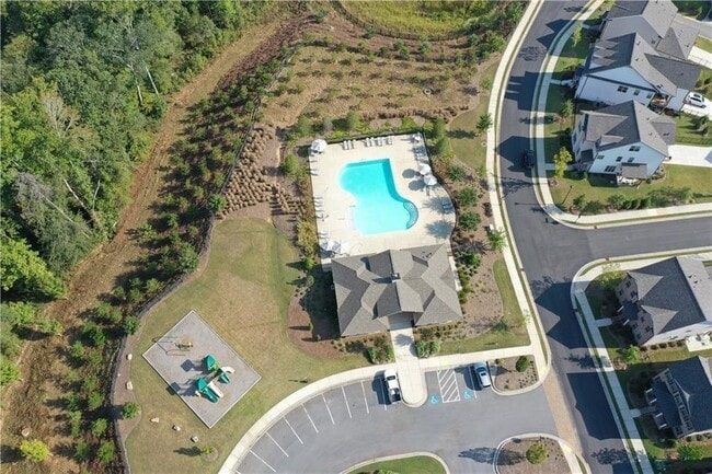 Building Photo - 1024 Miranda Ter