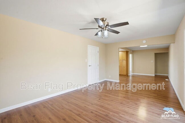 Building Photo - 1312 Mission Dr