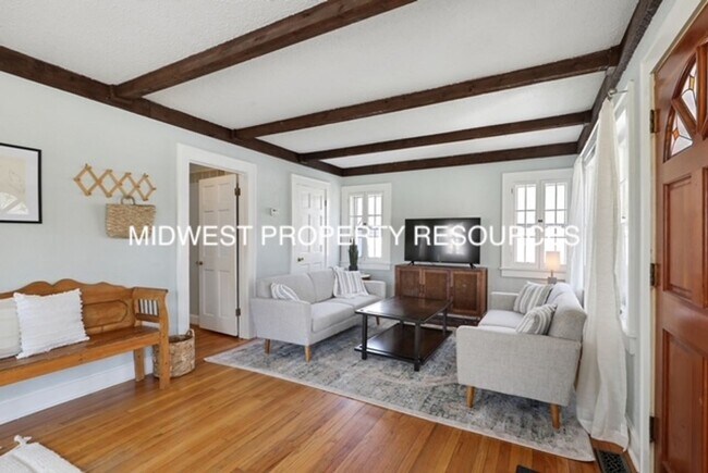 Building Photo - Historic Home in Downtown Lee's Summit