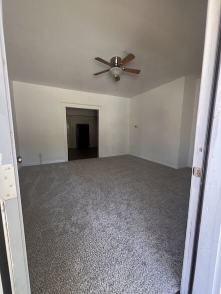 Living room - 7016 Minnesota Ave
