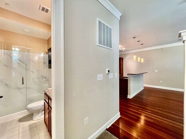Building Photo - MYERS PARK! Welcome to your new home in Charlotte, NC!