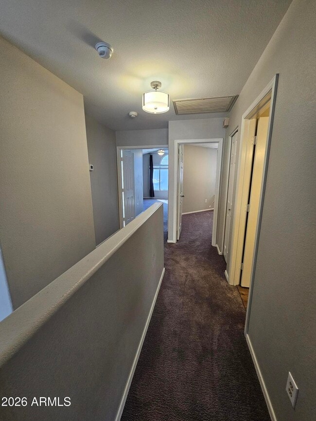 Building Photo - 1142 W Sandy Banks