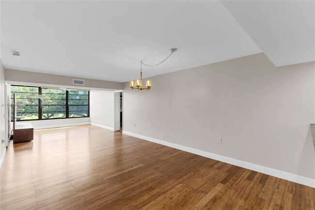 Building Photo - 1514 Whitehall Dr