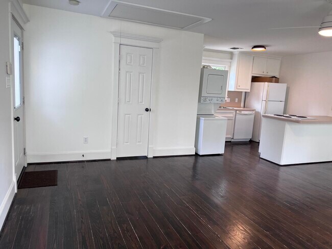 Building Photo - 1436 Heights Blvd
